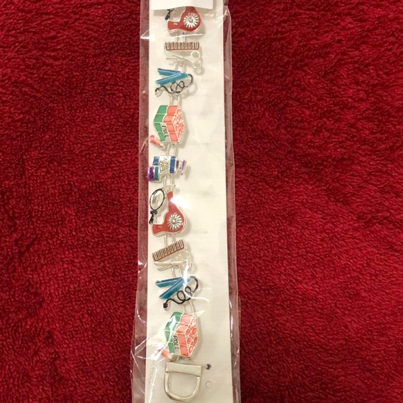 💇🏽‍♂️Beauty Care Hairdresser 💇🏻‍♀️Bracelet-NEW - Picture 1 of 5